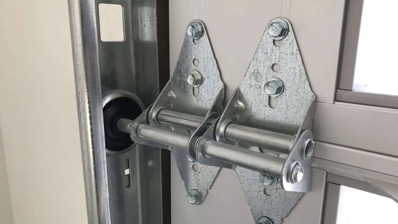 Tips for Troubleshooting the Garage Door Roller Problem